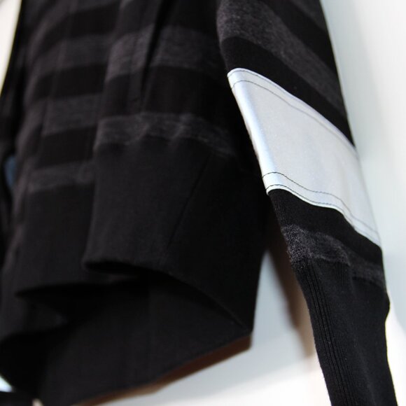 BNWT AW18 JUNYA WATANABE REFLECTIVE TAPE STRIP SWEATSHIRT S - Picture 8 of 15